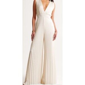 Abercrombie And Fitch Giselle Pleated Jumpsuit Size Medium